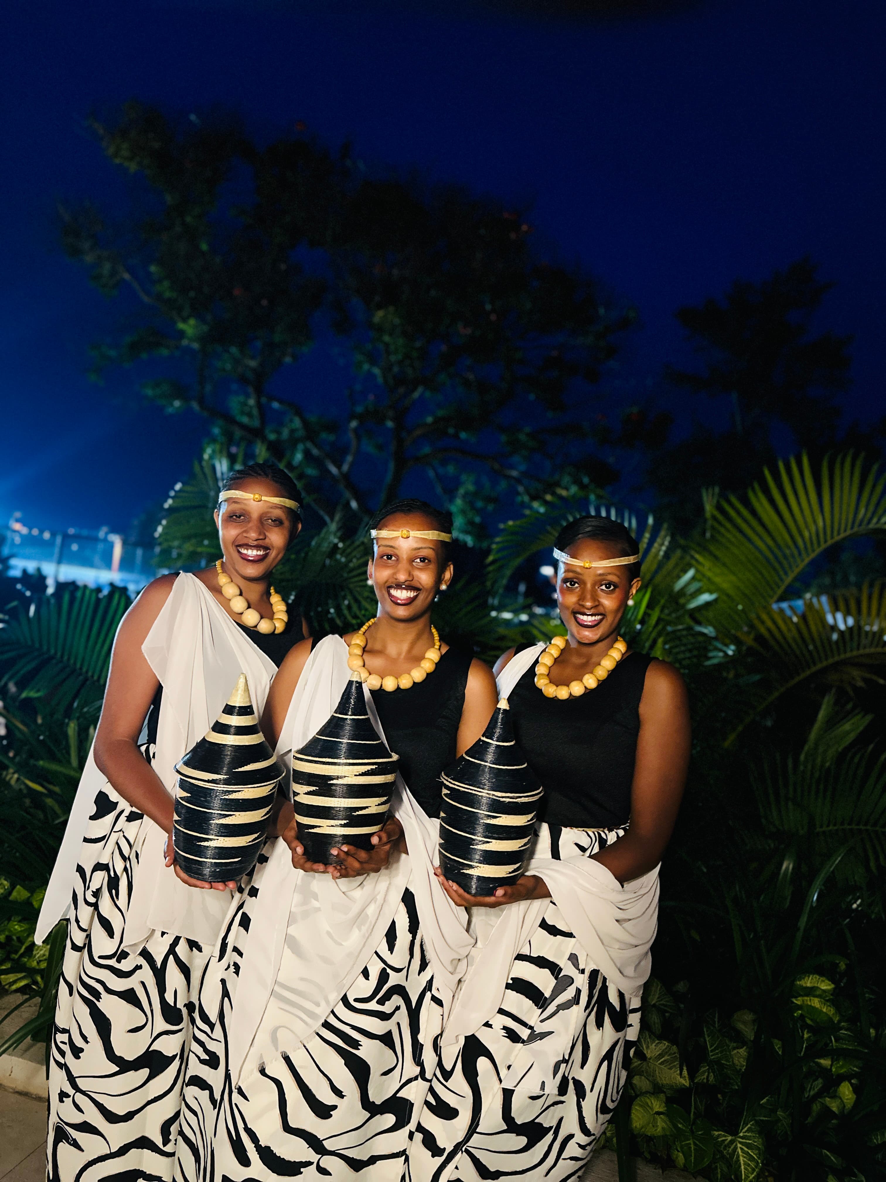 Festival performance featuring lili elen traditions